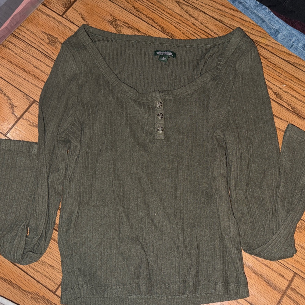 Women’s Green Sweater/Longsleeve